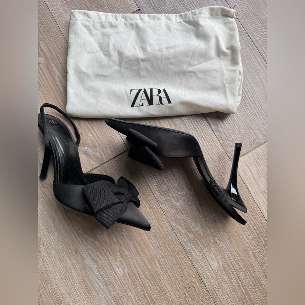 ZARA Black Pointed-Toe Stiletto Heels with Decorative Bow